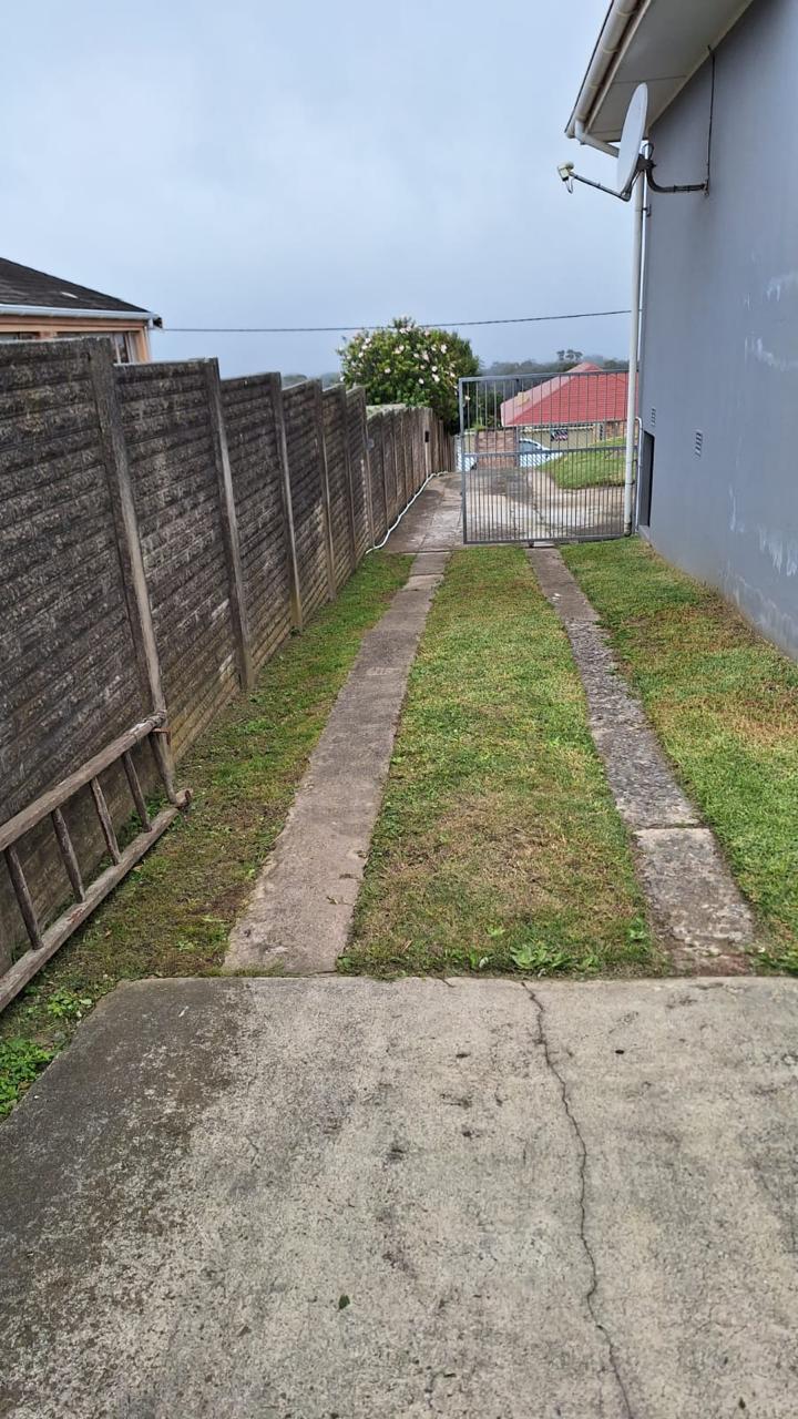 7 Bedroom Property for Sale in Sunnyridge Eastern Cape